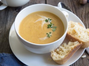 2106_Pumpkin Soup with Bread